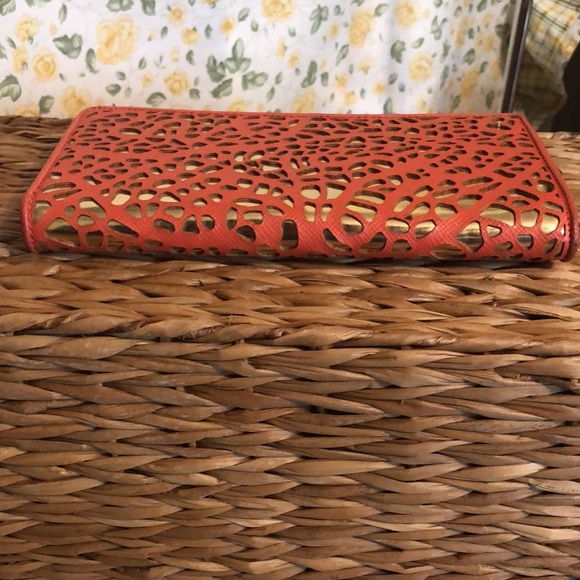 Ivanka Trump Large Zip Wallet - Picture 9 of 9